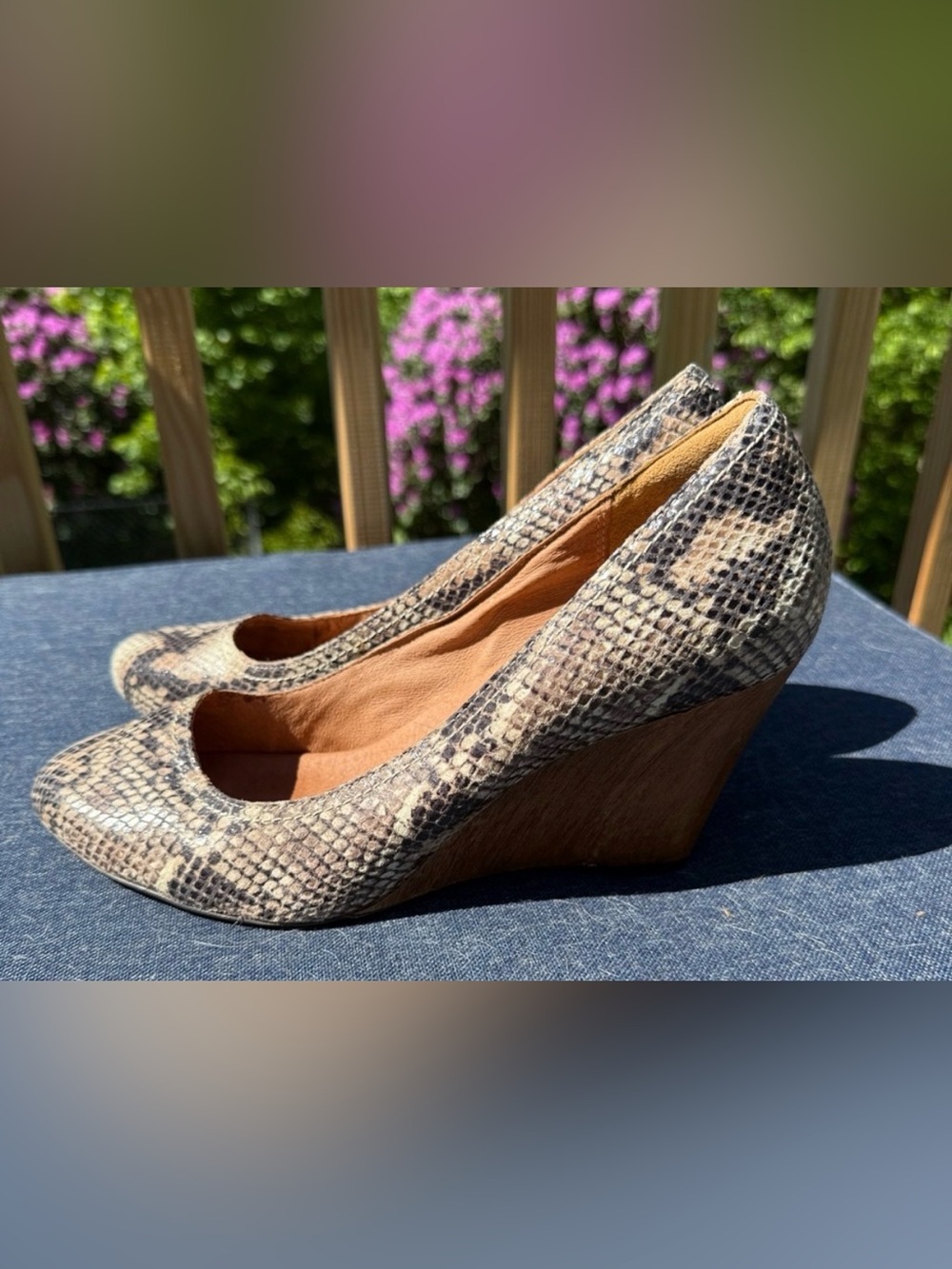 Clarks Chic Leather Snakeskin Wedge Heel Shoes Sz 10 Women’s - Picture 3 of 8
